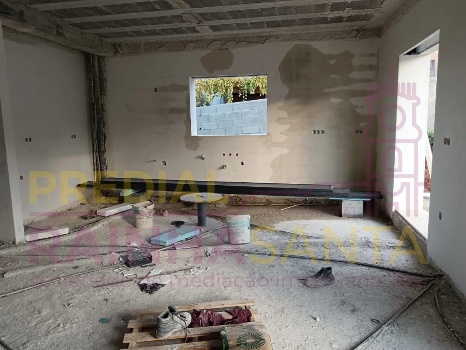 Moradia T4 para Venda em Santa Clara e Castelo Viegas Foto 17