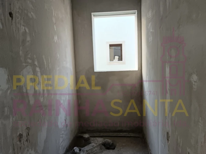 Moradia T4 para Venda em Santa Clara e Castelo Viegas Foto 18