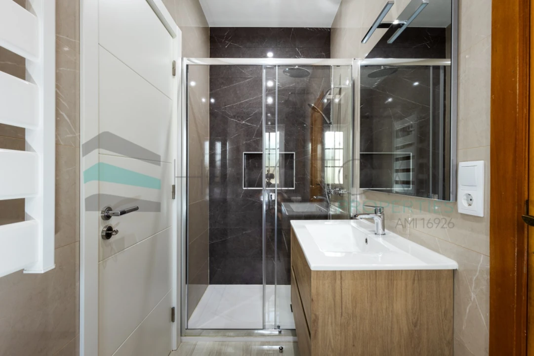 Moradia T3 para Venda em Quarteira Foto 13