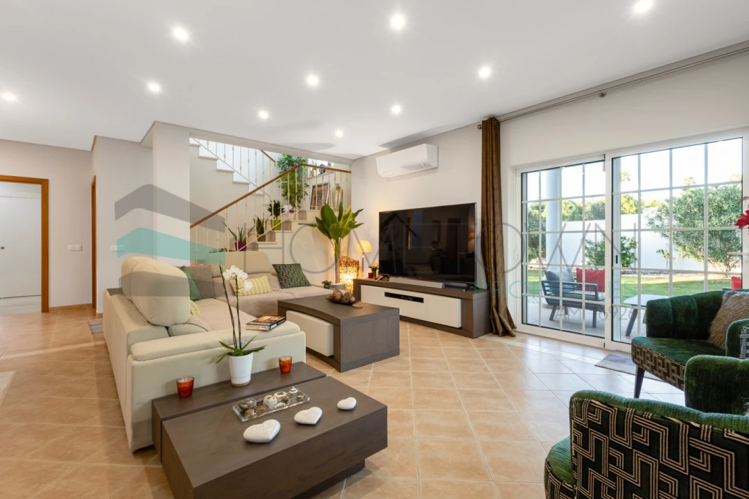 Moradia T3 para Venda em Quarteira Foto 24