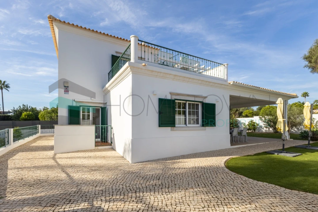 Moradia T3 para Venda em Quarteira Foto 44