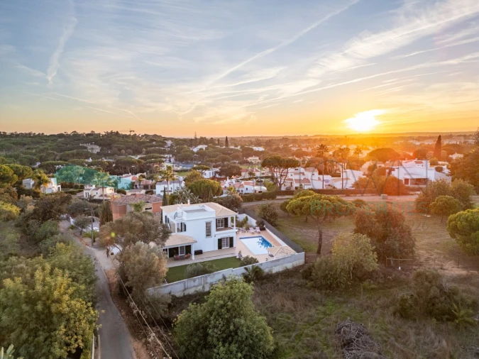 Moradia T3 para Venda em Quarteira Foto 71