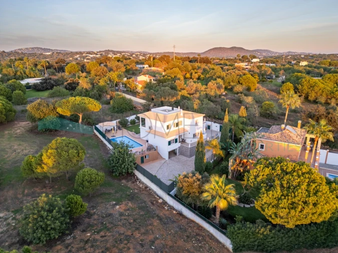 Moradia T3 para Venda em Quarteira Foto 72