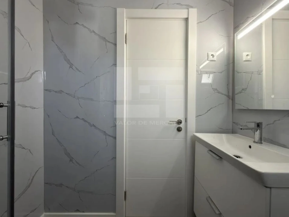 Apartamento T3 para Venda em Laranjeiro e Feijó Foto 12