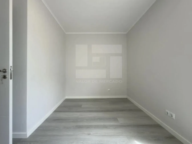 Apartamento T3 para Venda em Laranjeiro e Feijó Foto 10