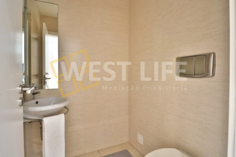 Moradia T5 para Venda em Ericeira Foto 10