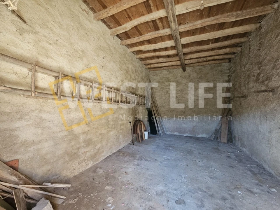 Moradia T2 para Venda em Igreja Nova e Cheleiros Foto 20