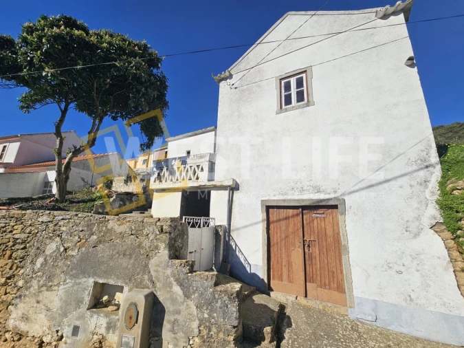 Moradia T2 para Venda em Igreja Nova e Cheleiros Foto 8