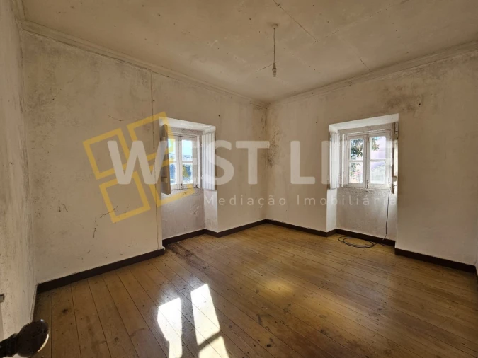 Moradia T2 para Venda em Igreja Nova e Cheleiros Foto 13