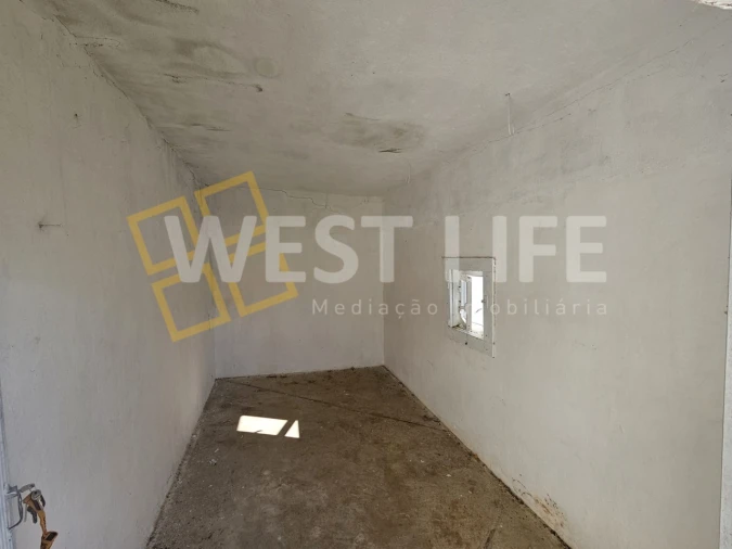 Moradia T2 para Venda em Igreja Nova e Cheleiros Foto 24