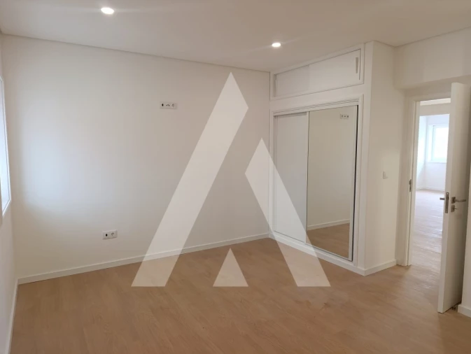 Apartamento T3 para Venda em Santa Maria Maior e Monserrate e Meadela Foto 14