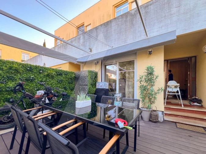 Apartamento T2 para Venda em Quarteira Foto 14