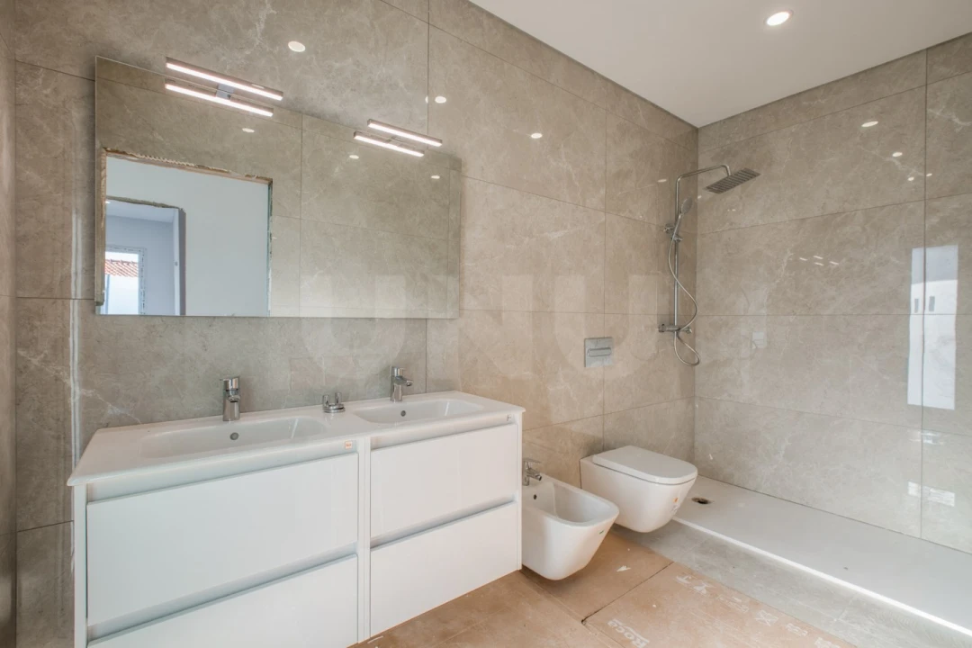 Moradia T4 para Venda em Nadadouro Foto 13