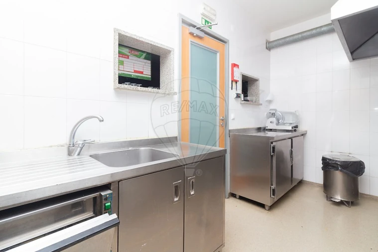 Negócio para Venda em Alhandra, São João dos Montes e Calhandriz Foto 41