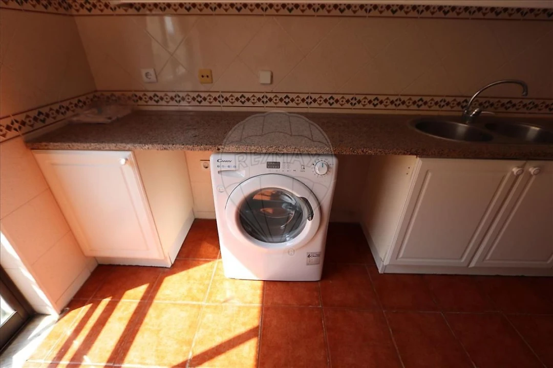 Apartamento T3 para Venda em Quinta do Conde Foto 3