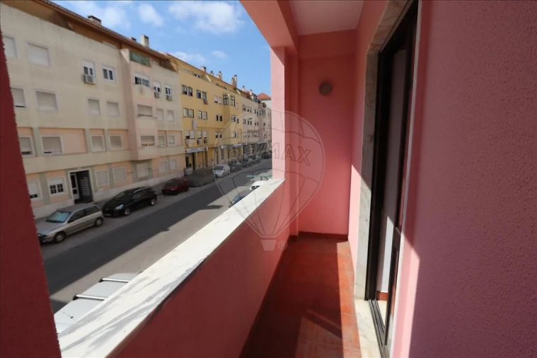 Apartamento T3 para Venda em Quinta do Conde Foto 6
