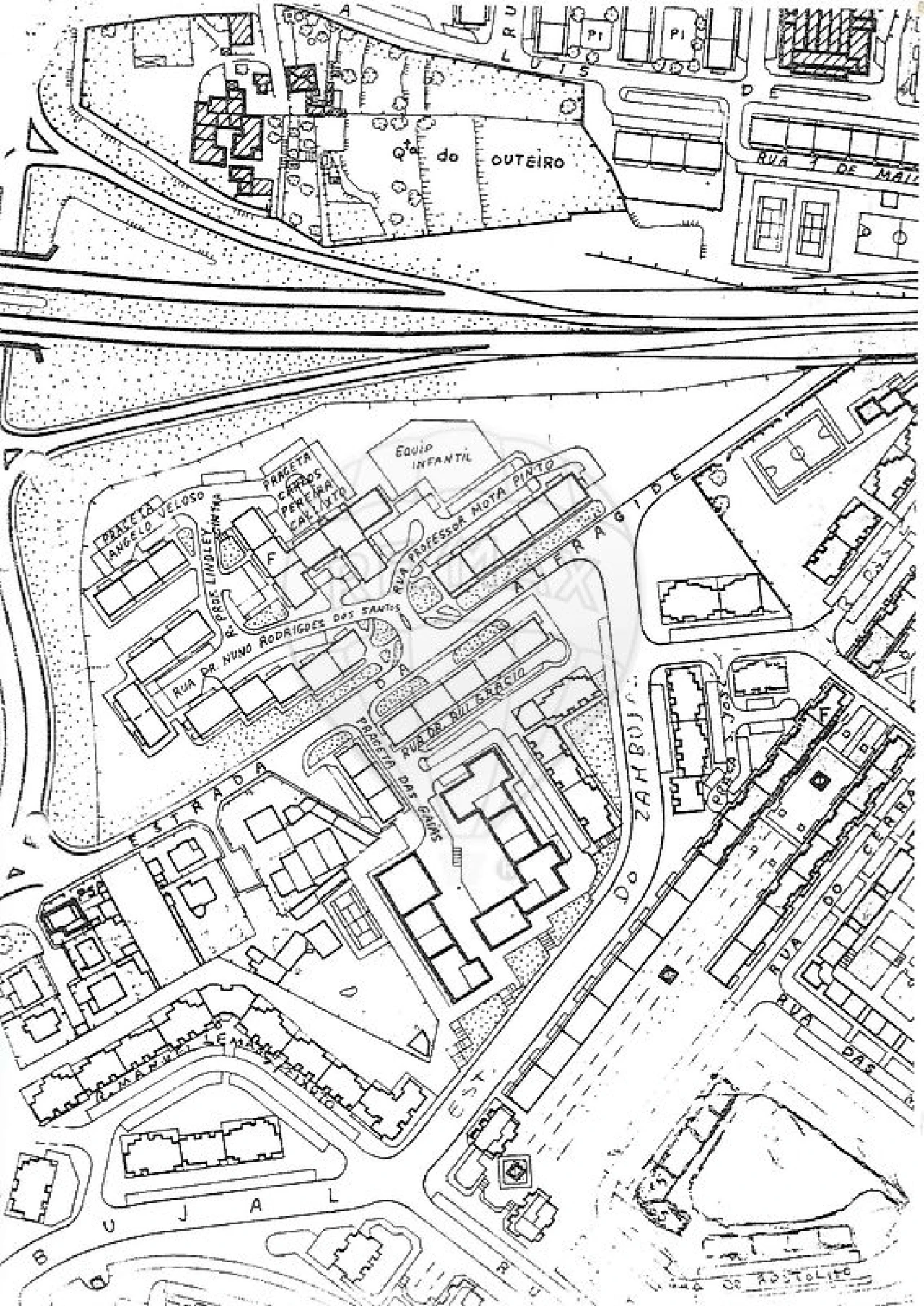 Apartamento T3 para Venda em Alfragide Foto 11