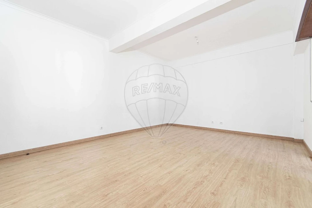 Apartamento T3 para Venda em Alfragide Foto 17