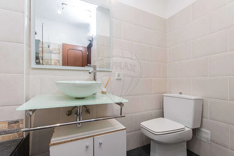 Apartamento T3 para Venda em Alfragide Foto 12