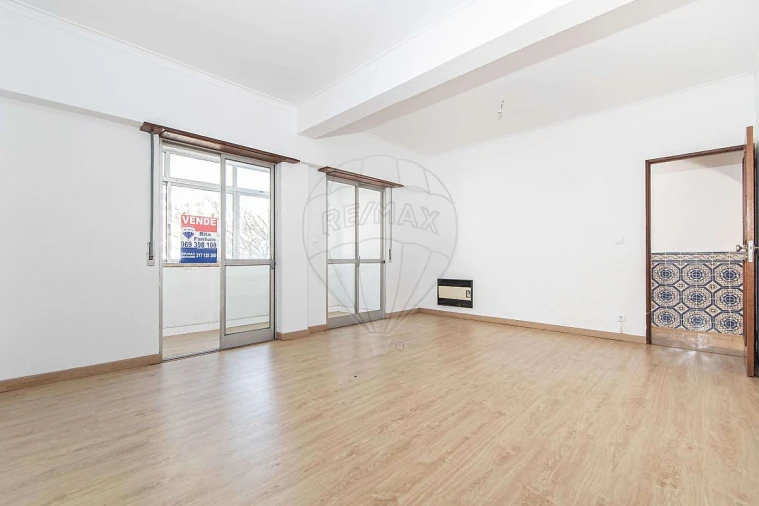 Apartamento T3 para Venda em Alfragide Foto 5