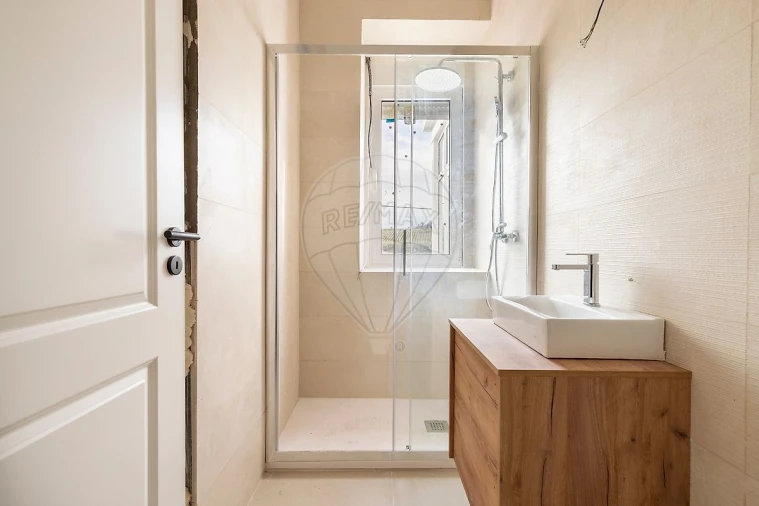 Moradia T3 para Venda em Turcifal Foto 12