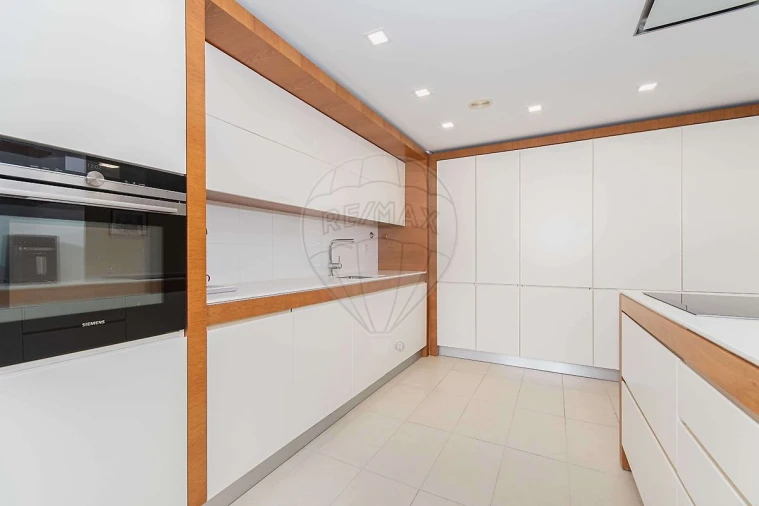 Apartamento T5 para Venda em Alverca do Ribatejo e Sobralinho Foto 14