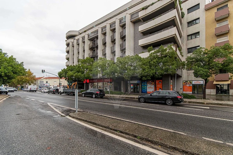 Apartamento T5 para Venda em Alverca do Ribatejo e Sobralinho Foto 4