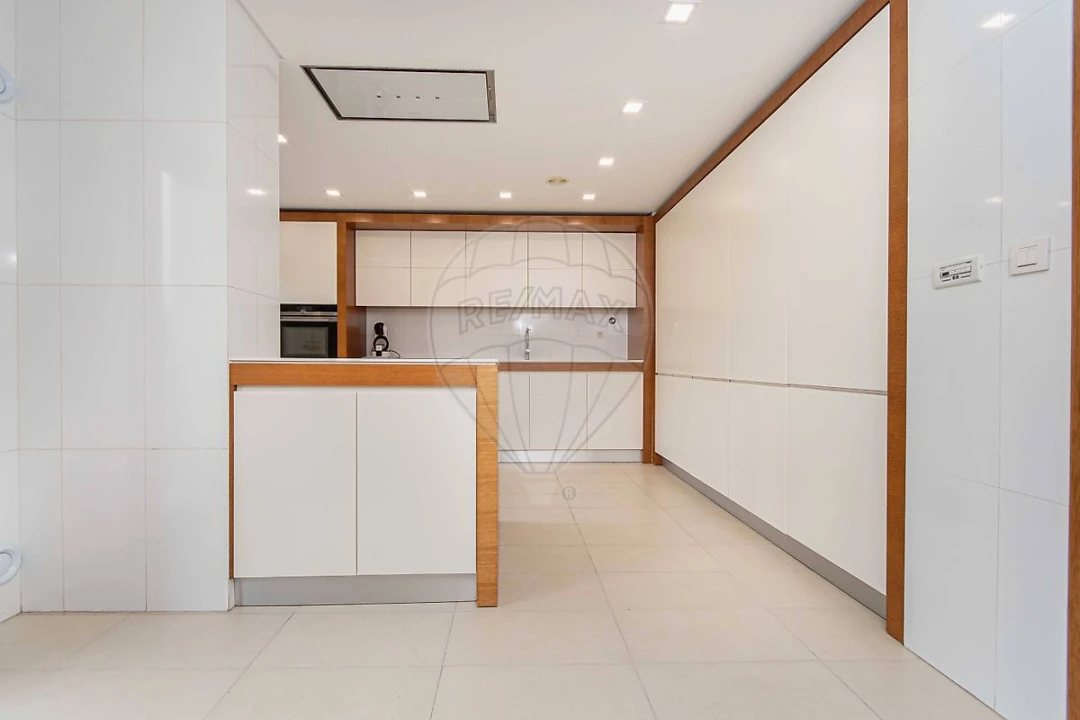 Apartamento T5 para Venda em Alverca do Ribatejo e Sobralinho Foto 17