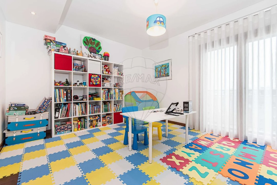 Apartamento T5 para Venda em Alverca do Ribatejo e Sobralinho Foto 24
