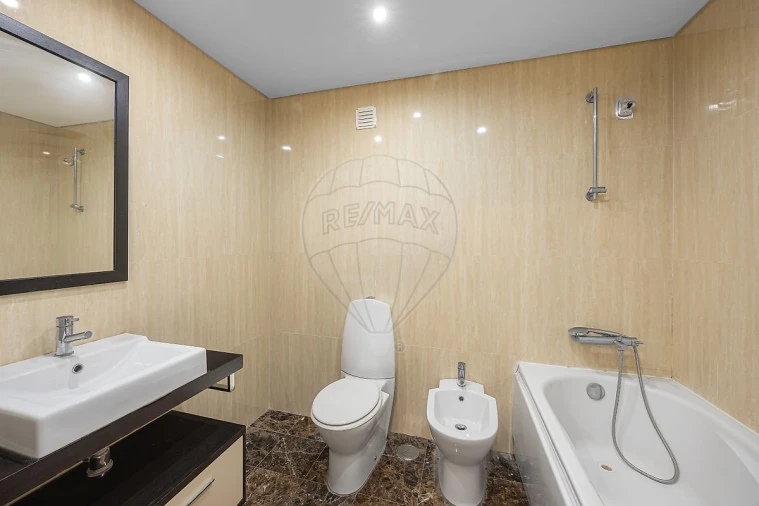 Apartamento T2 para Venda em Carregado e Cadafais Foto 11