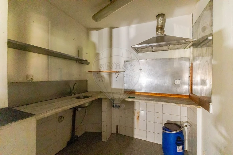 Loja para Venda em São Mamede de Infesta e Senhora da Hora Foto 10