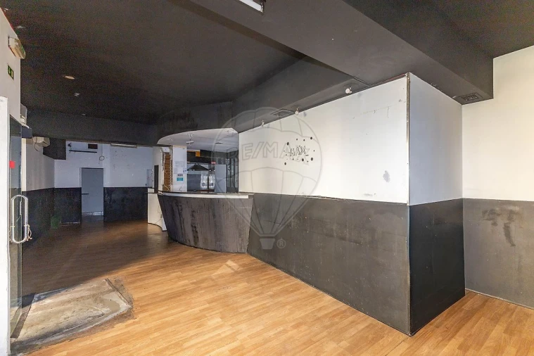 Loja para Venda em São Mamede de Infesta e Senhora da Hora Foto 2