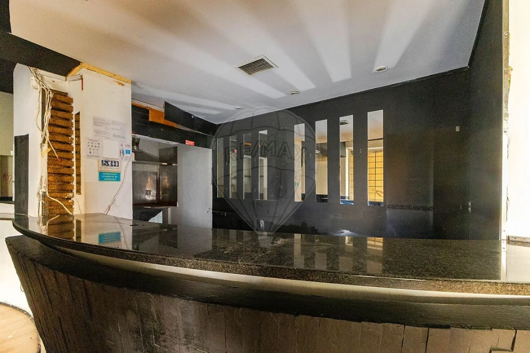 Loja para Venda em São Mamede de Infesta e Senhora da Hora Foto 3