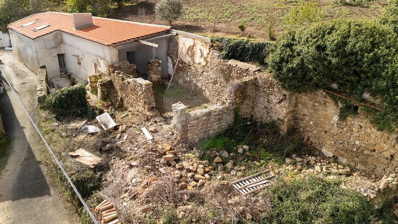 Moradia T2 para Venda em Sapataria Foto 5