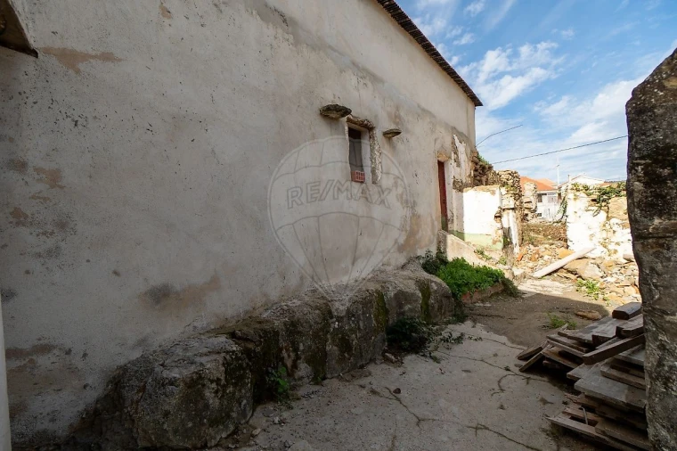 Moradia T2 para Venda em Sapataria Foto 23