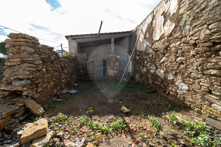 Moradia T2 para Venda em Sapataria Foto 21