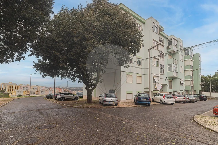 Apartamento T2 para Venda em Odivelas Foto 21