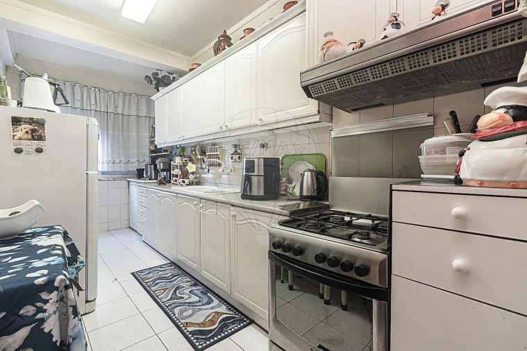 Apartamento T2 para Venda em Odivelas Foto 8