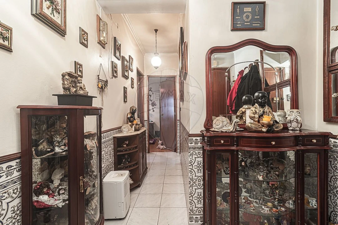 Apartamento T2 para Venda em Odivelas Foto 3