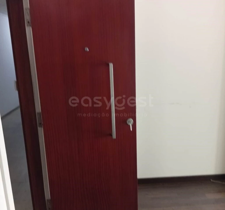 Escritório para Venda em Leiria, Pousos, Barreira e Cortes Foto 13