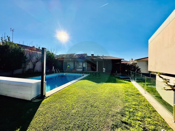 Moradia T4 para Venda em Nogueira, Fraião e Lamaçães Foto 41