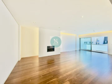 Apartamento T3 para Venda em São Vicente (Braga)