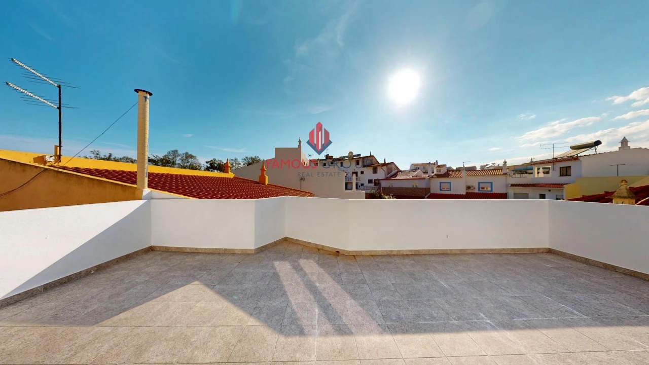 Moradia T5 para Venda em Alvor Foto 2