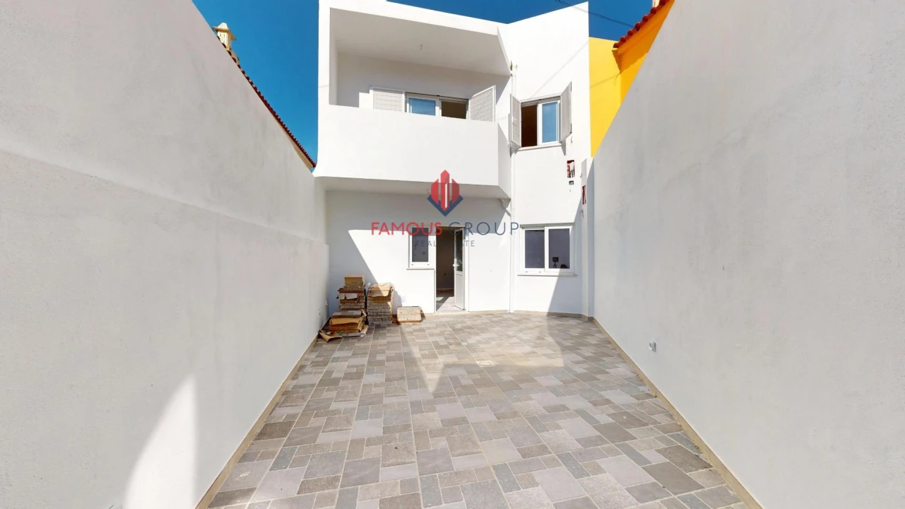Moradia T5 para Venda em Alvor Foto 5
