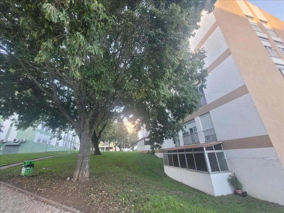 Apartamento T2 para Venda em Massamá e Monte Abraão Foto 17