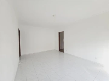 Apartamento T2 para Venda em Massamá e Monte Abraão
