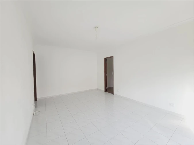 Apartamento T2 para Venda em Massamá e Monte Abraão Foto 2