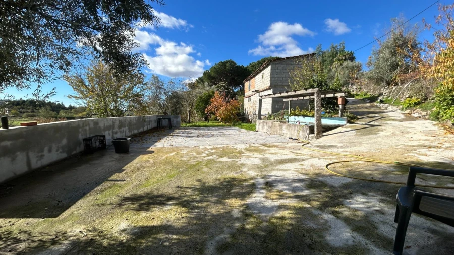 Moradia T3 para Venda em Povolide Foto 8