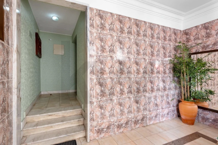 Apartamento T2 para Venda em Rio de Mouro Foto 20