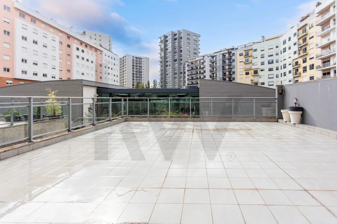Apartamento T3 para Venda em Alvalade Foto 7